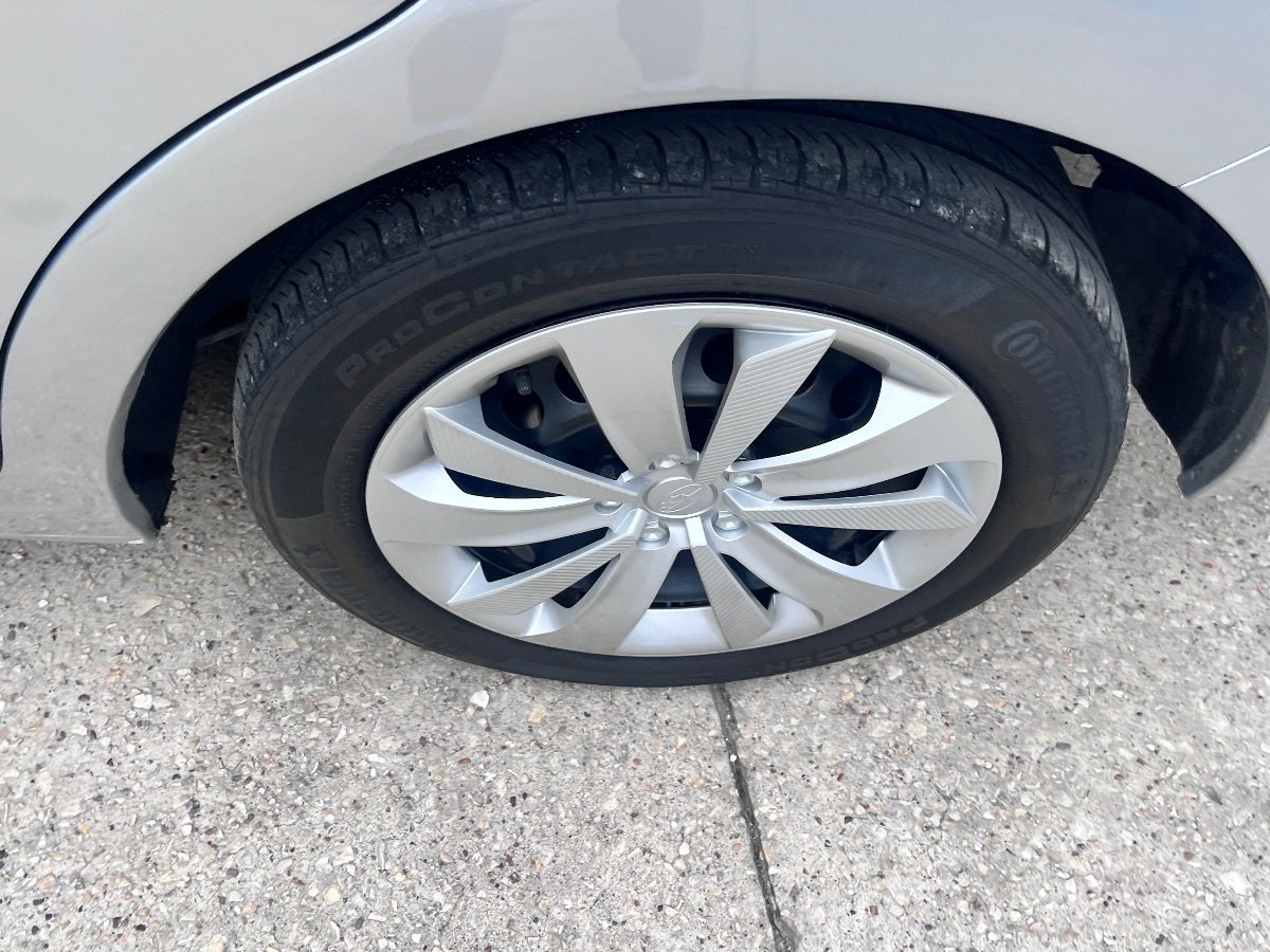 Used 2019 Subaru Impreza 2.0i w/ Eyesight AWD/4WD image 10
