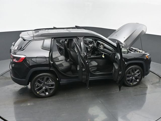 New 2026 Jeep Compass Latitude w/ Sun and Sound Group image 65