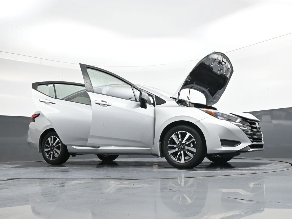 Used 2025 Nissan Versa SV w/ Trunk Package image 36