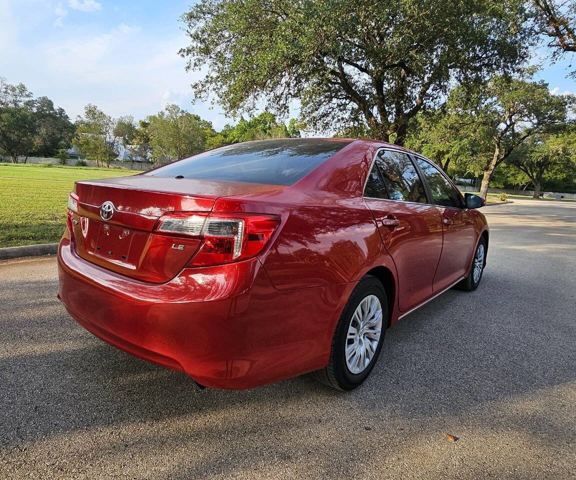 Used 2012 Toyota Camry LE image 4