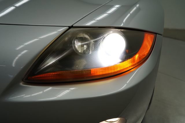 Used 2003 BMW Z4 2.5i image 63