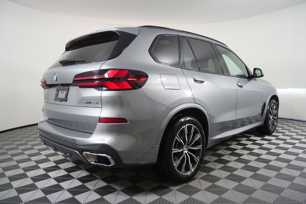 Certified 2026 BMW X5 sDrive40i w/ M Sport Package RWD image 5