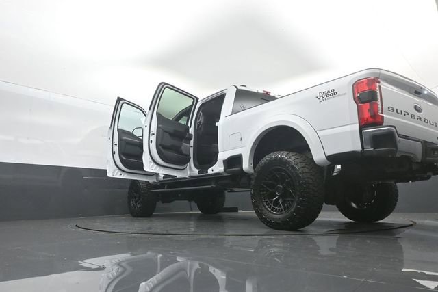 New 2026 Ford F250 Lariat w/ Lariat Ultimate Package image 39