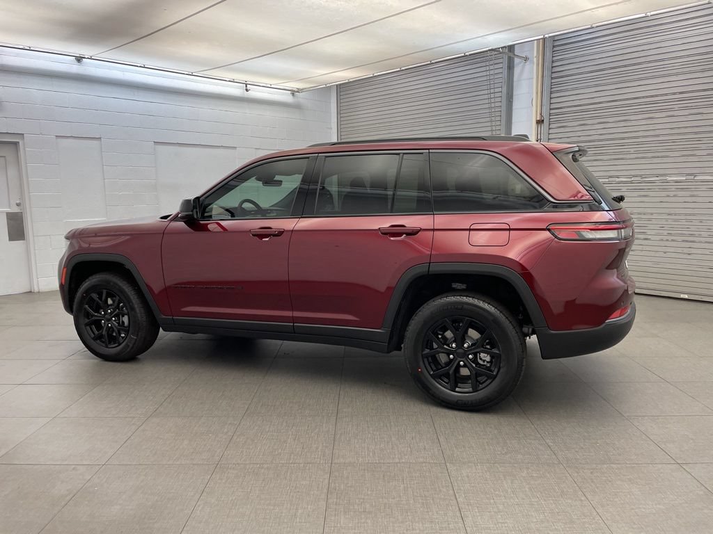 New 2026 Jeep Grand Cherokee Altitude AWD/4WD image 5