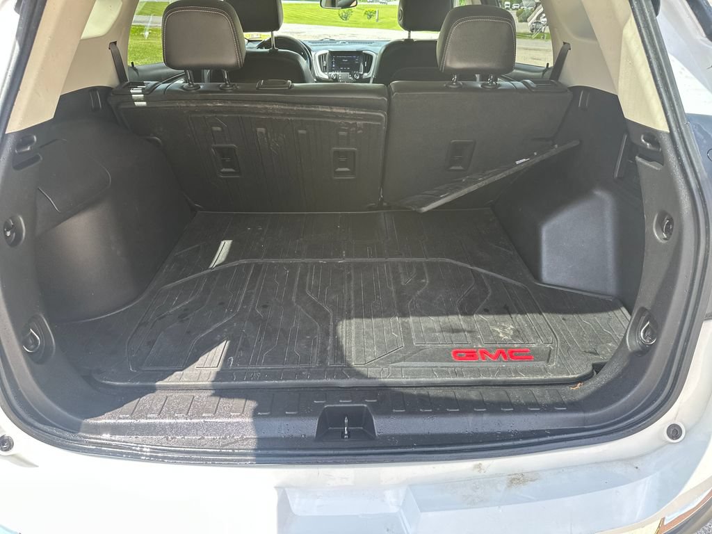 Used 2021 GMC Terrain SLT w/ LPO, Floor Liner Package AWD/4WD image 13