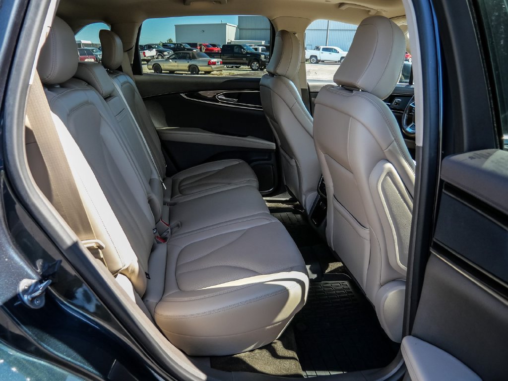 Used 2023 Lincoln Nautilus Reserve AWD/4WD image 22