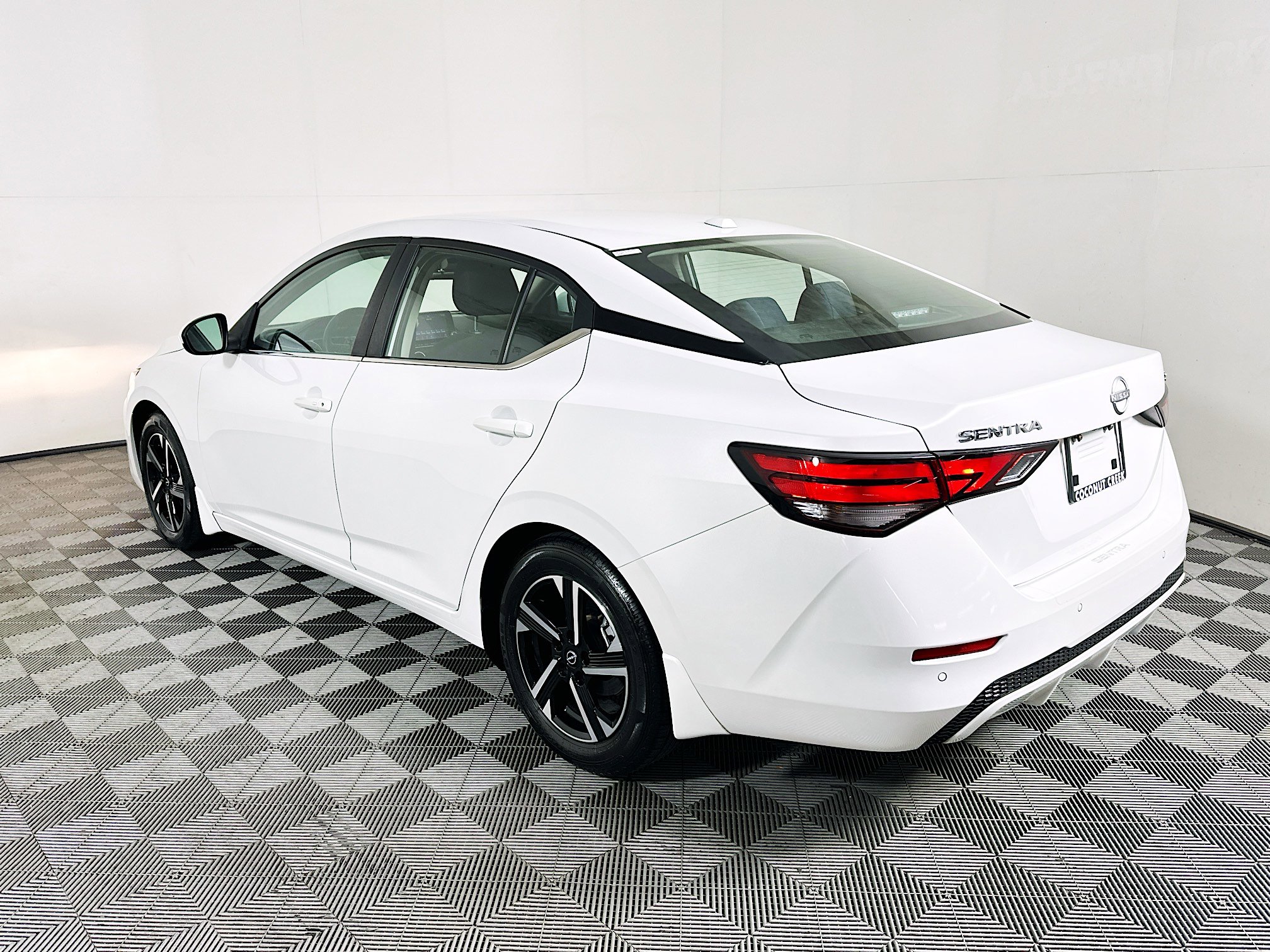 Used 2024 Nissan Sentra SV image 5