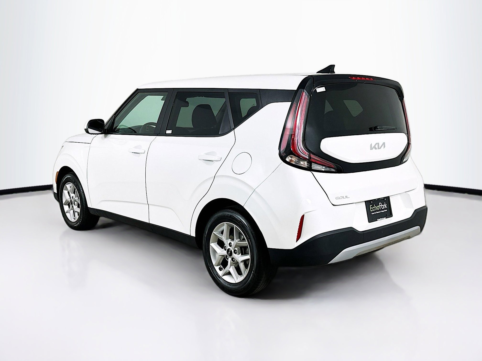 Used 2025 Kia Soul LX w/ LX Technology Package image 5