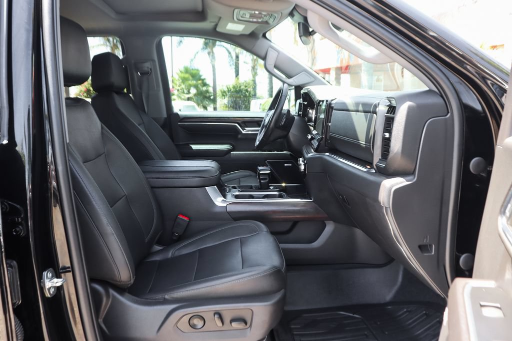 Used 2023 GMC Sierra 1500 SLT w/ SLT Premium Package AWD/4WD image 46