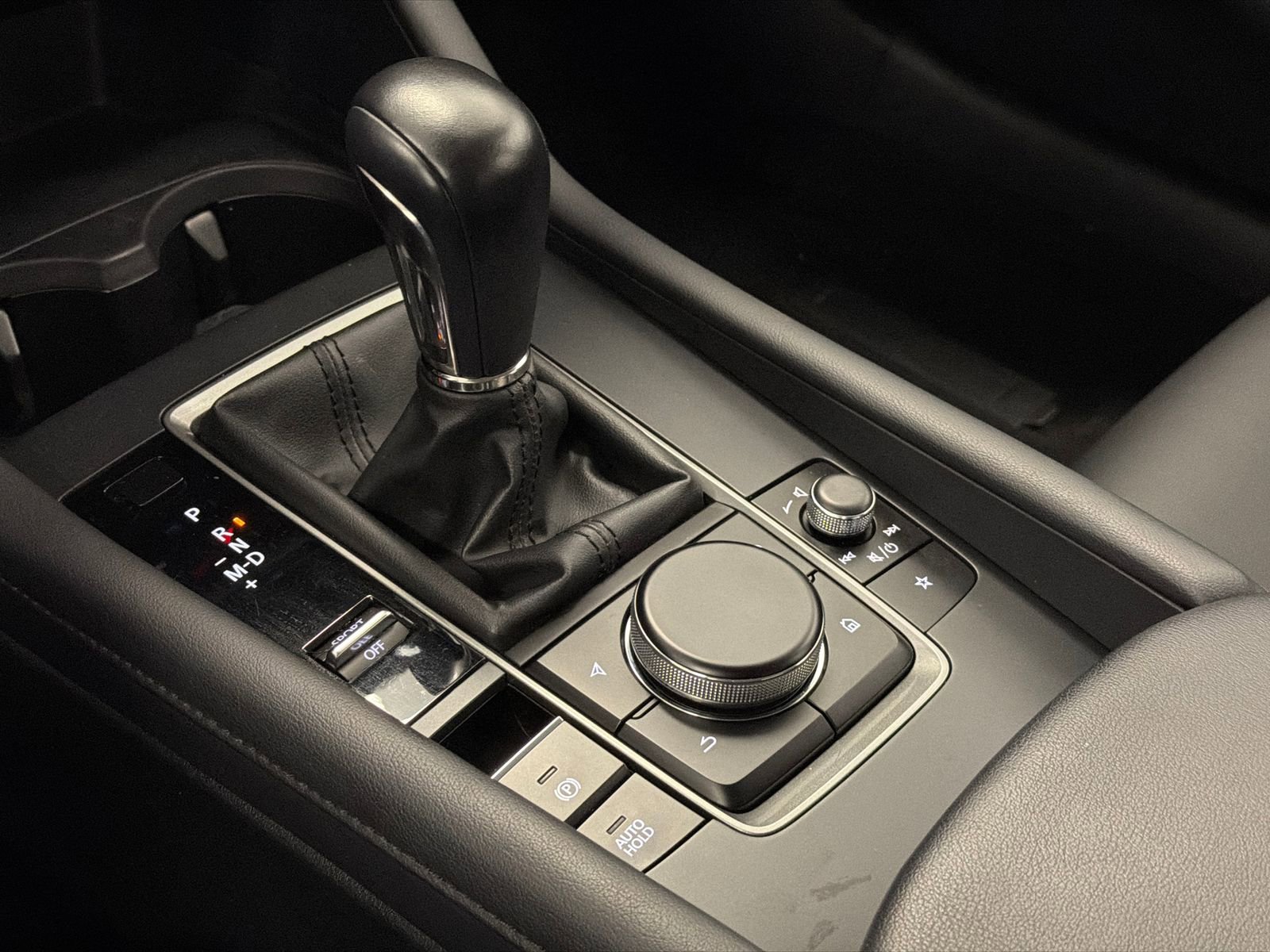 Used 2023 MAZDA MAZDA3 s image 25