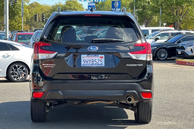 Certified 2023 Subaru Forester Limited AWD/4WD image 5