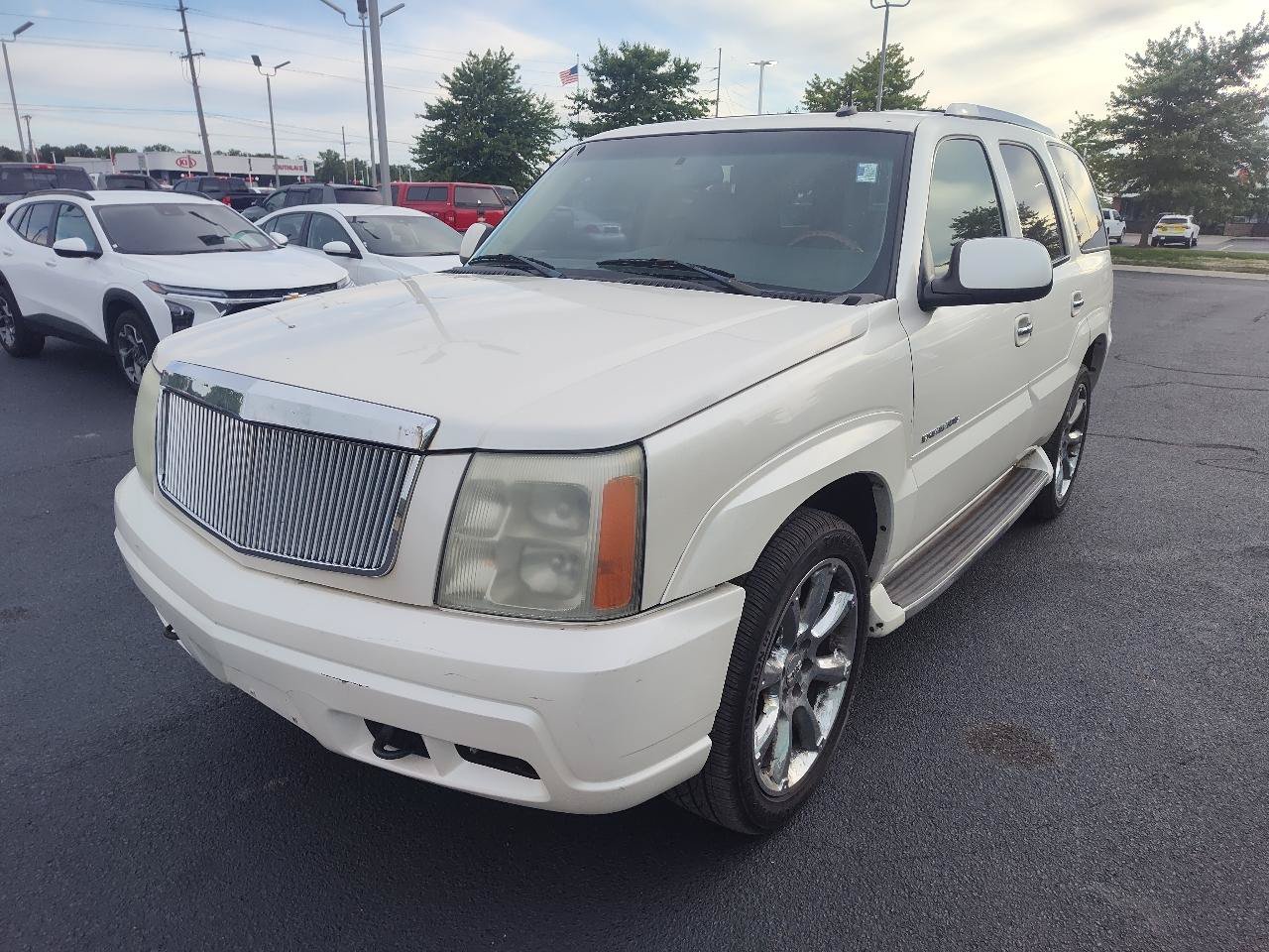 Used 2003 Cadillac Escalade AWD image 2