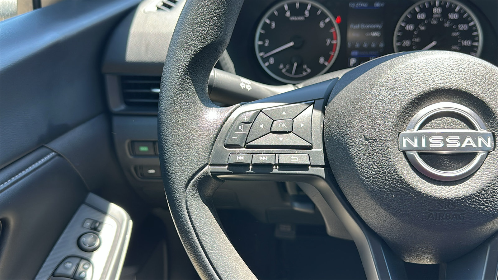 Used 2024 Nissan Sentra S FWD image 14