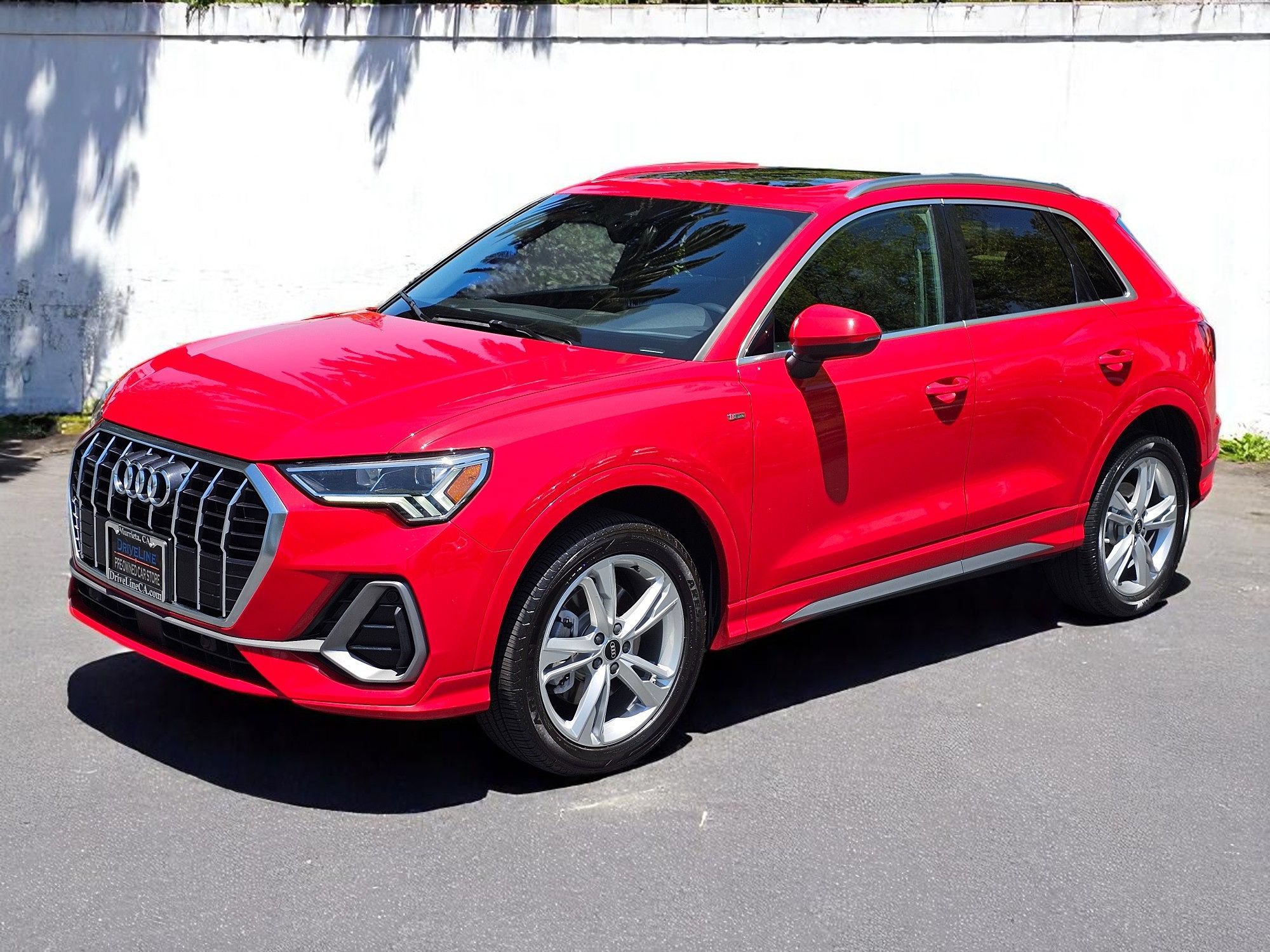 Used 2023 Audi Q3 2.0T Premium w/ 19" Wheel Package AWD/4WD image 7