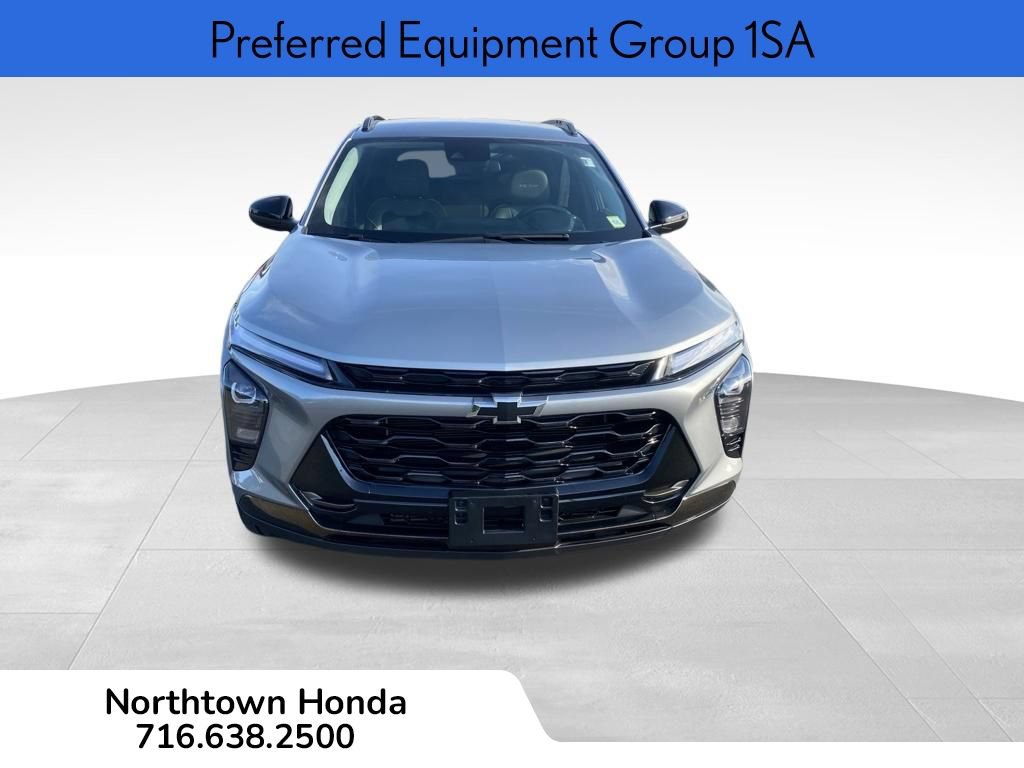 Used 2024 Chevrolet Trax ACTIV w/ Driver Confidence Package FWD image 3