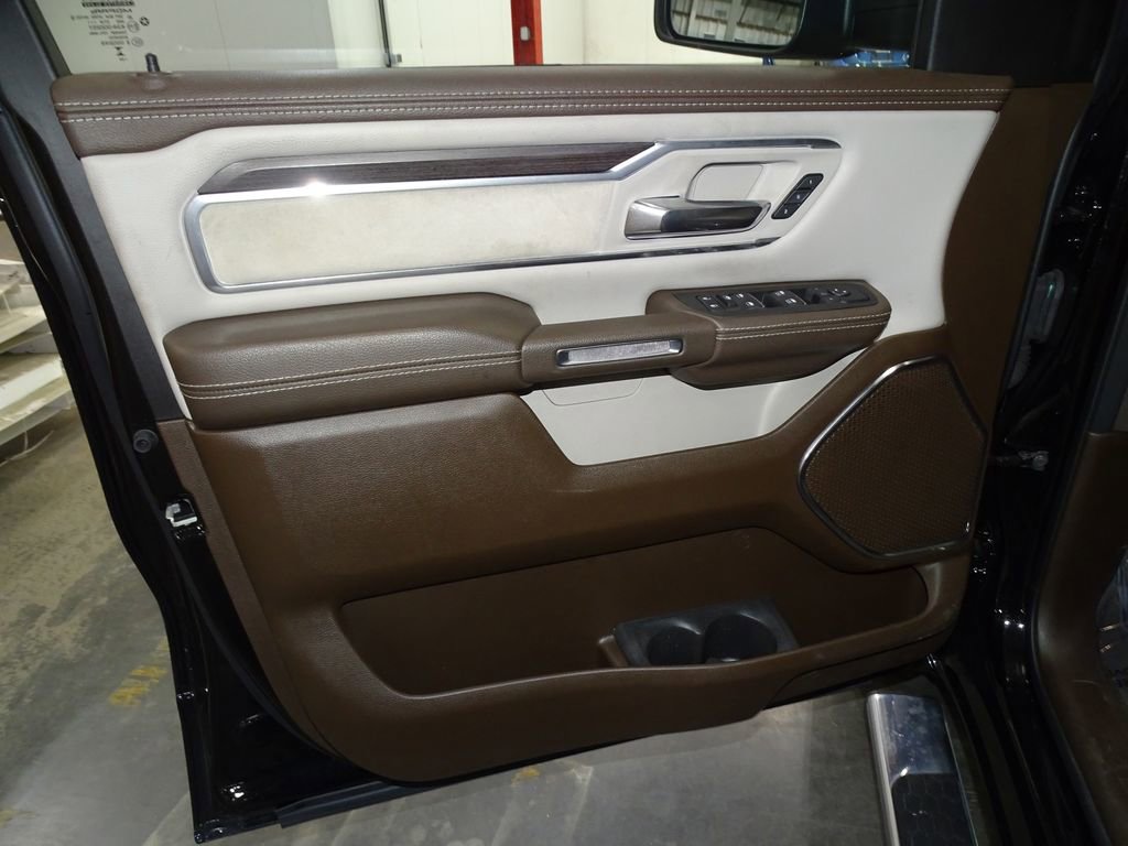 Used 2025 RAM 1500 Laramie image 11