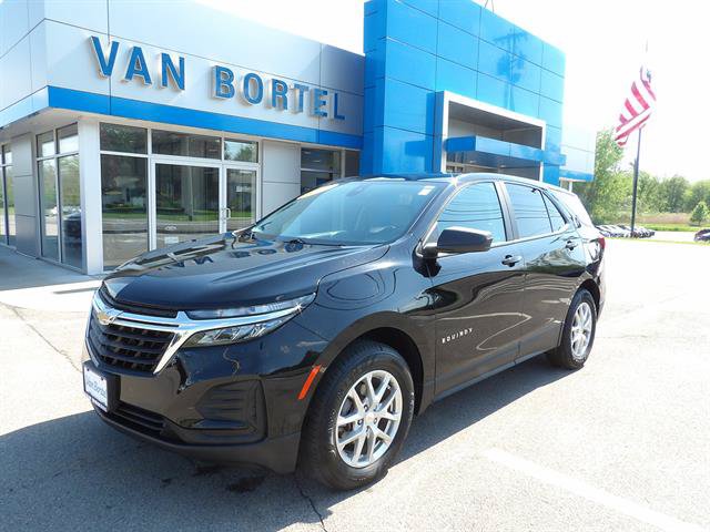 Certified 2023 Chevrolet Equinox LS w/ LS Convenience Package AWD/4WD image 1