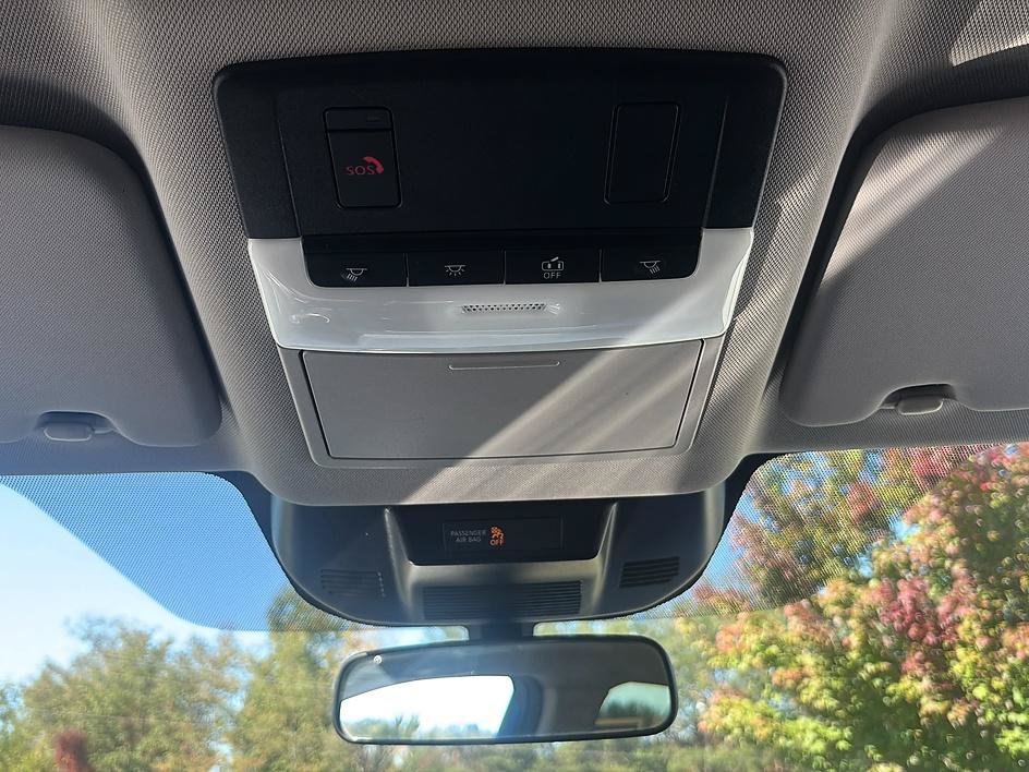 Certified 2025 Nissan Rogue SV AWD/4WD image 35