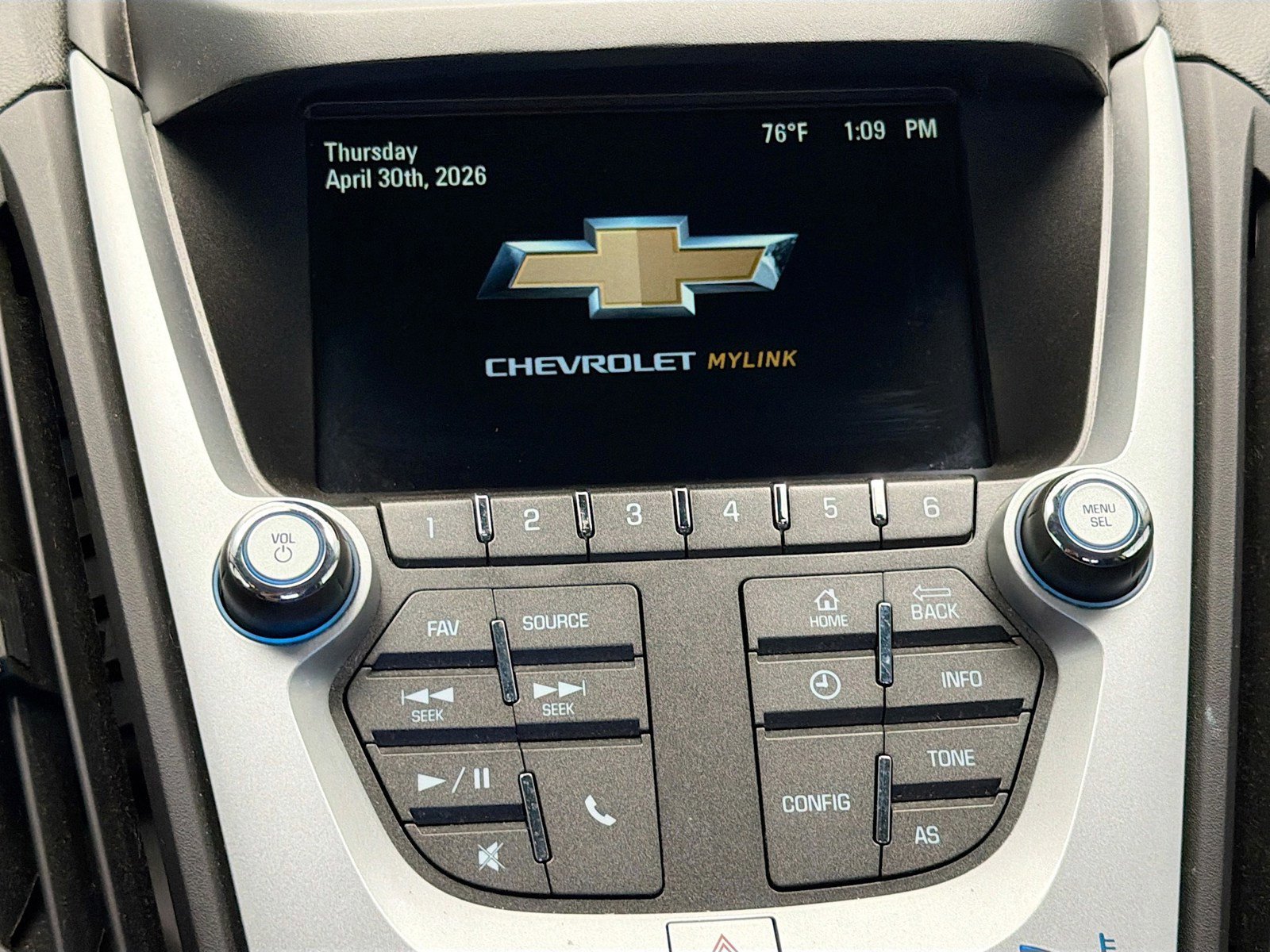 Used 2017 Chevrolet Equinox LT FWD image 8