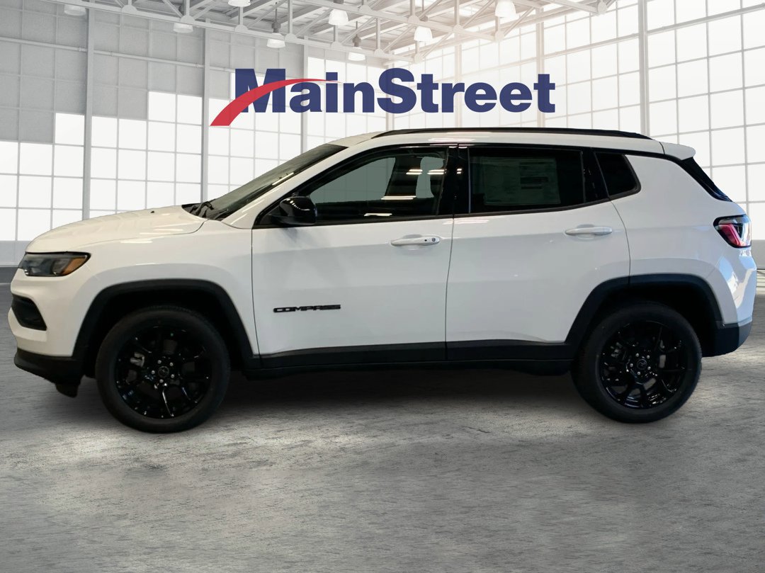 New 2026 Jeep Compass Latitude image 2