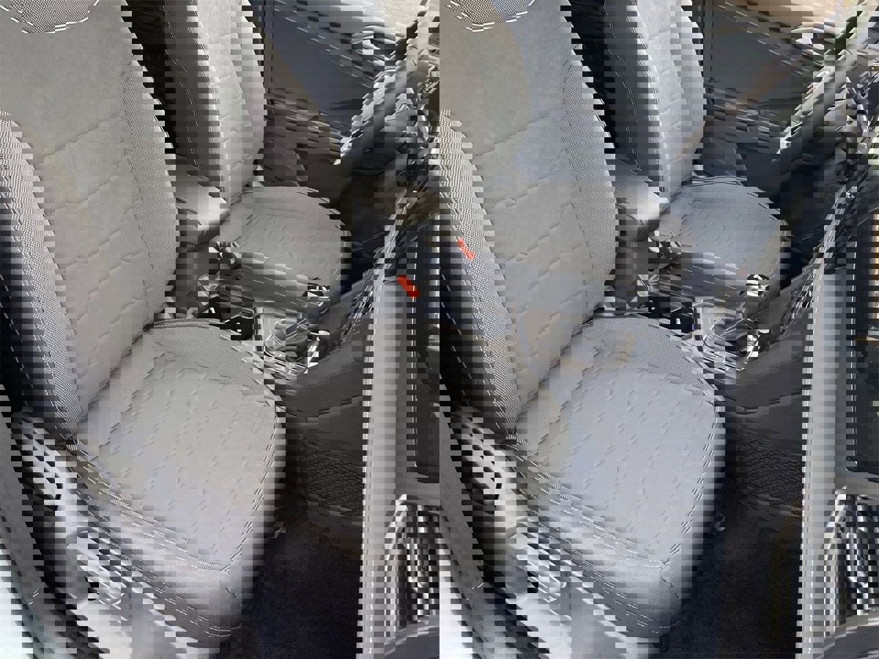 New 2026 Volkswagen Taos SE image 7