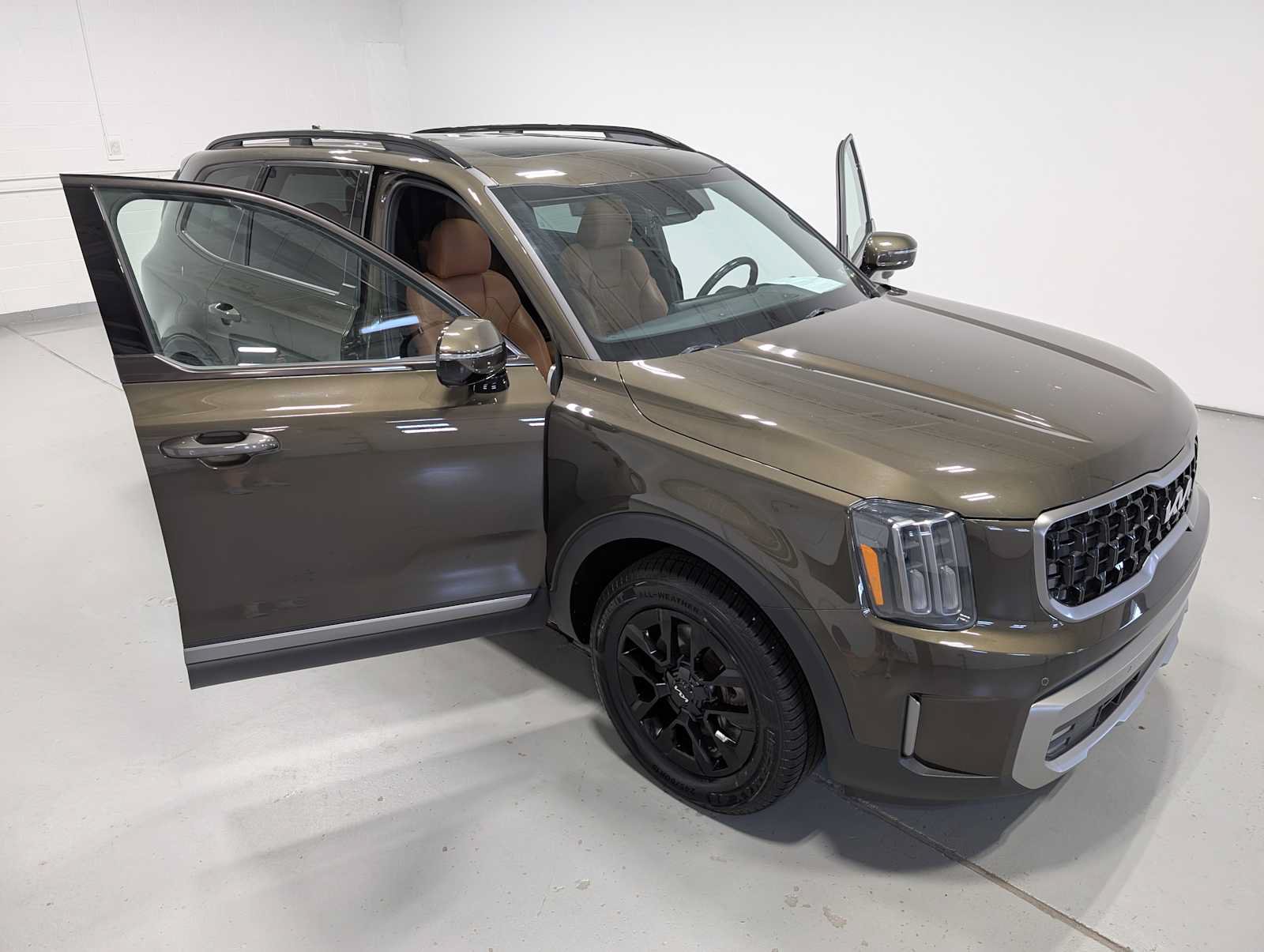 Certified 2023 Kia Telluride SX X-Pro AWD/4WD image 16