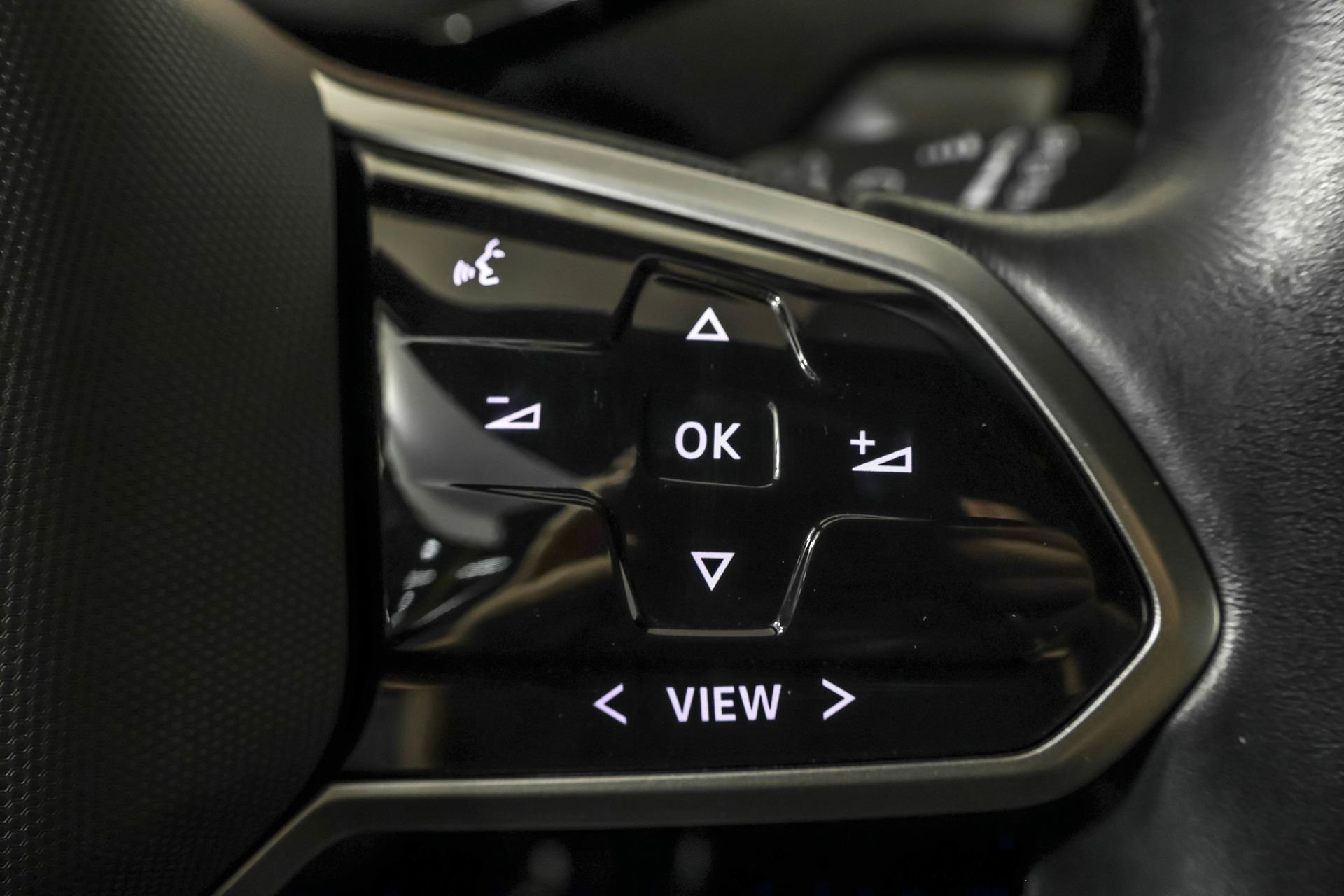 Used 2022 Volkswagen ID.4 Pro image 28