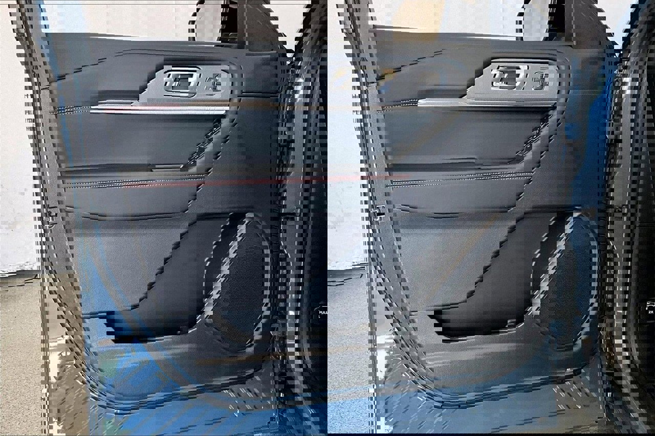 Certified 2025 Ford Explorer ST image 25