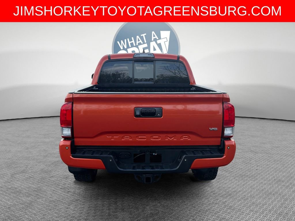 Used 2016 Toyota Tacoma TRD Off-Road AWD/4WD image 5