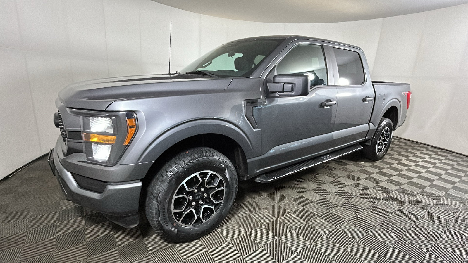 Used 2023 Ford F150 XL w/ XL STX Apperance Package AWD/4WD image 7