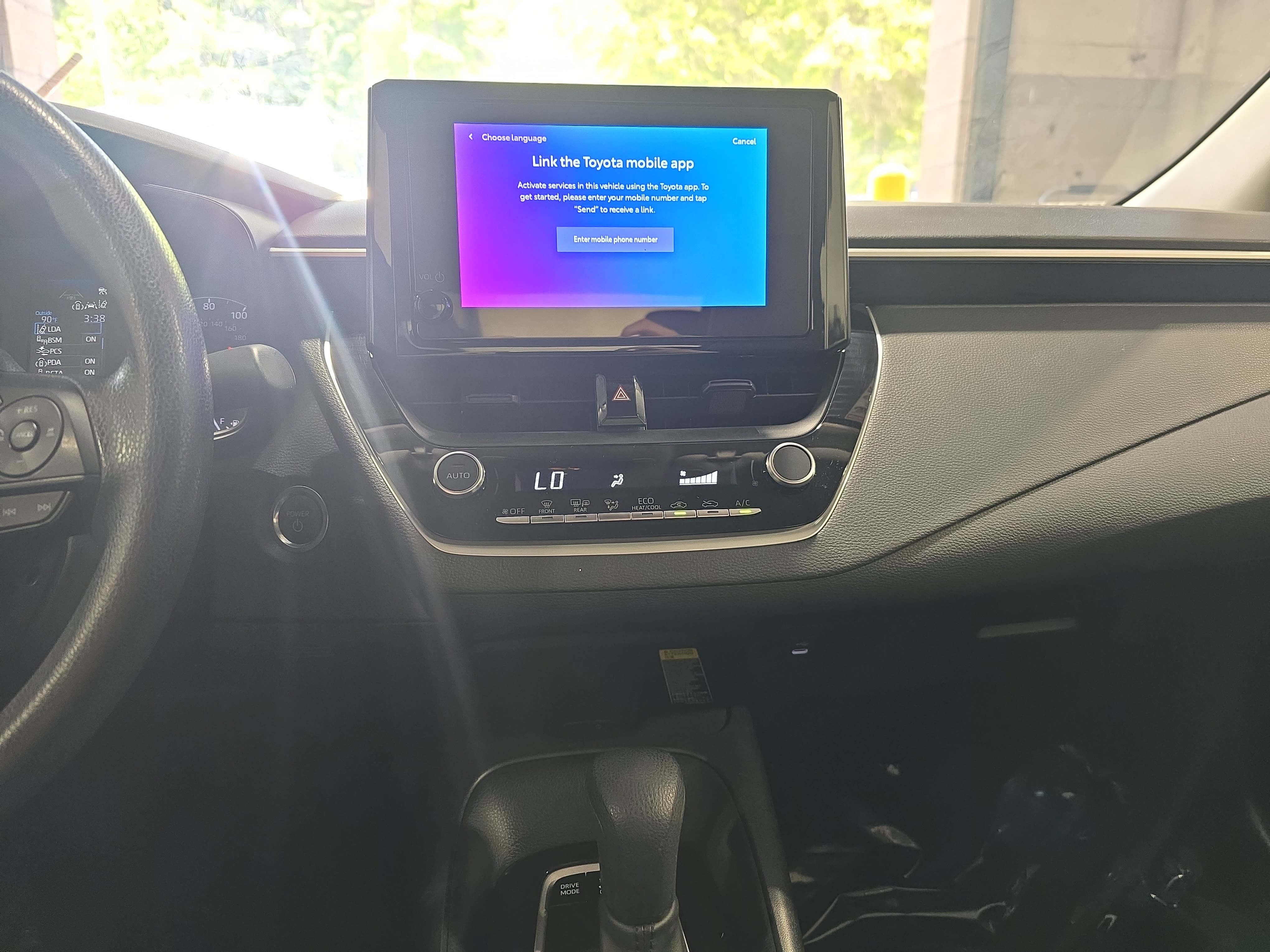 Used 2025 Toyota Corolla LE w/ LE Premium Package FWD image 20