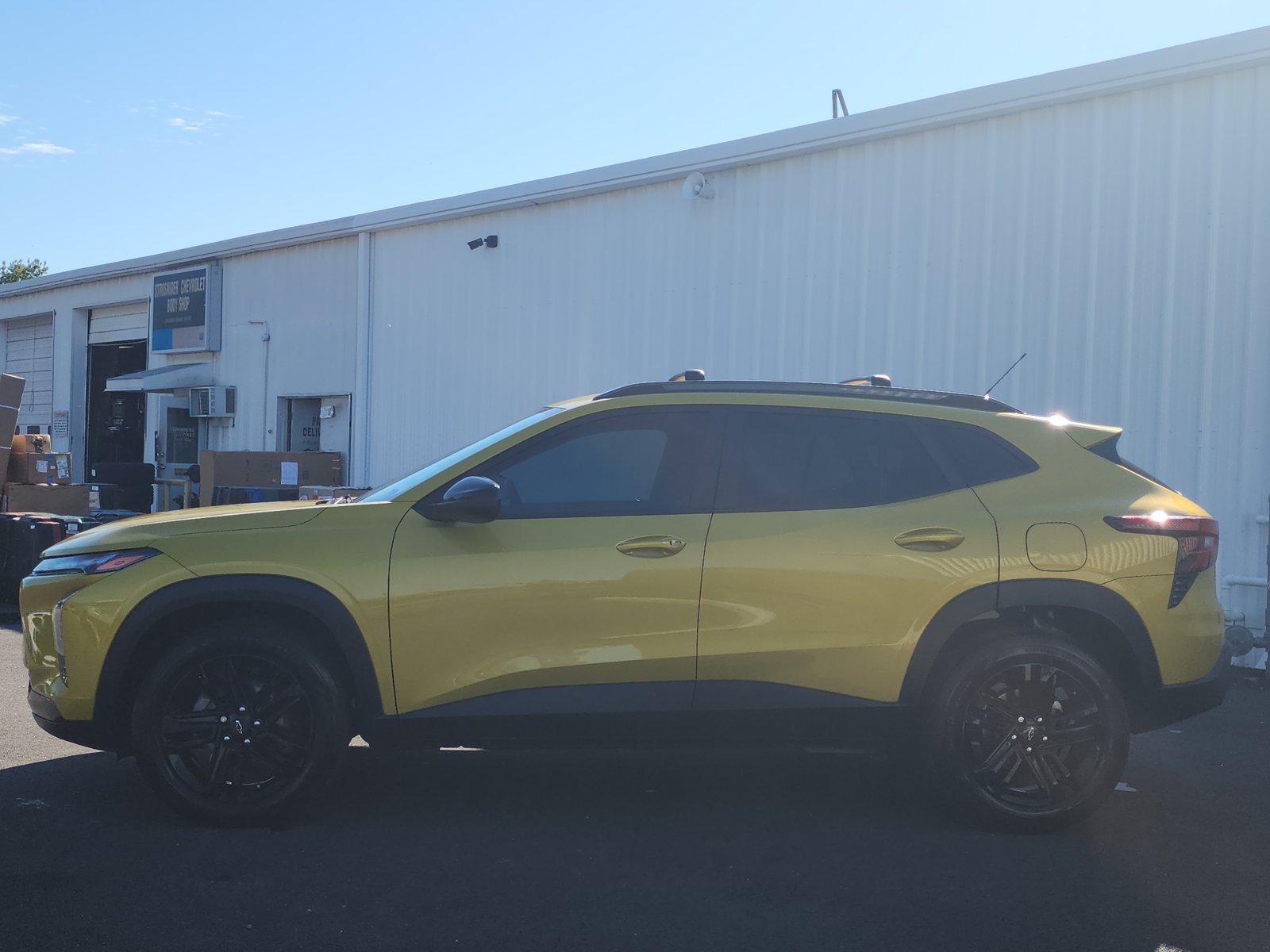 Used 2024 Chevrolet Trax ACTIV w/ Driver Confidence Package FWD image 2