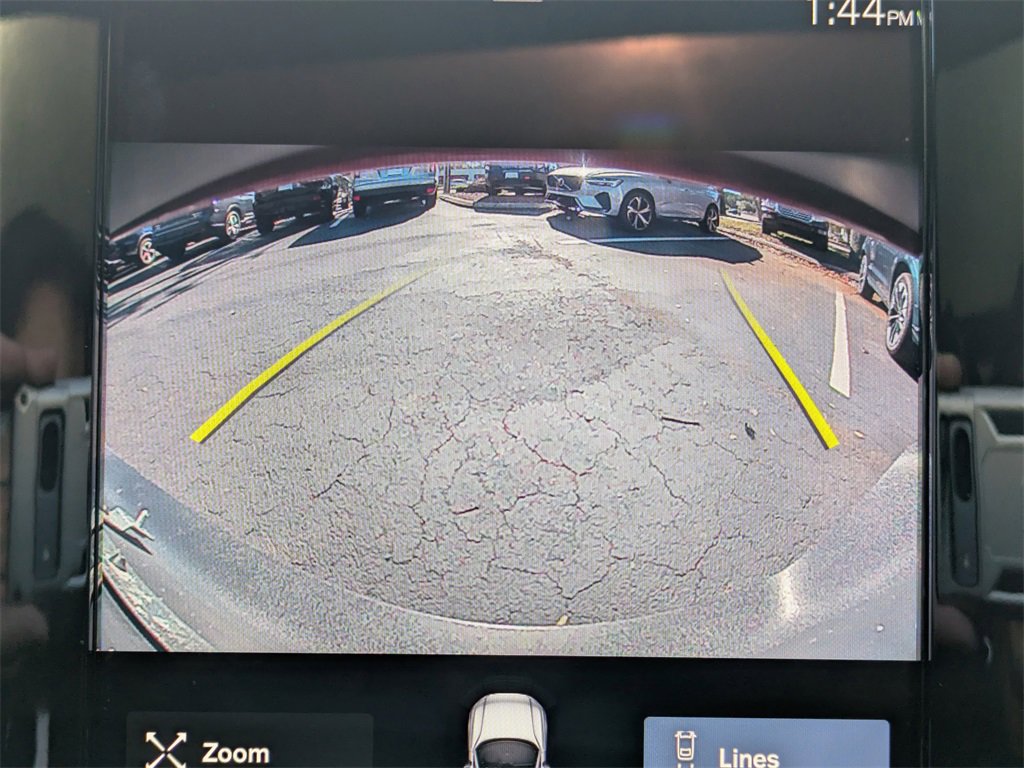 Used 2021 Volvo XC40 T5 R-Design w/ Climate Package image 24