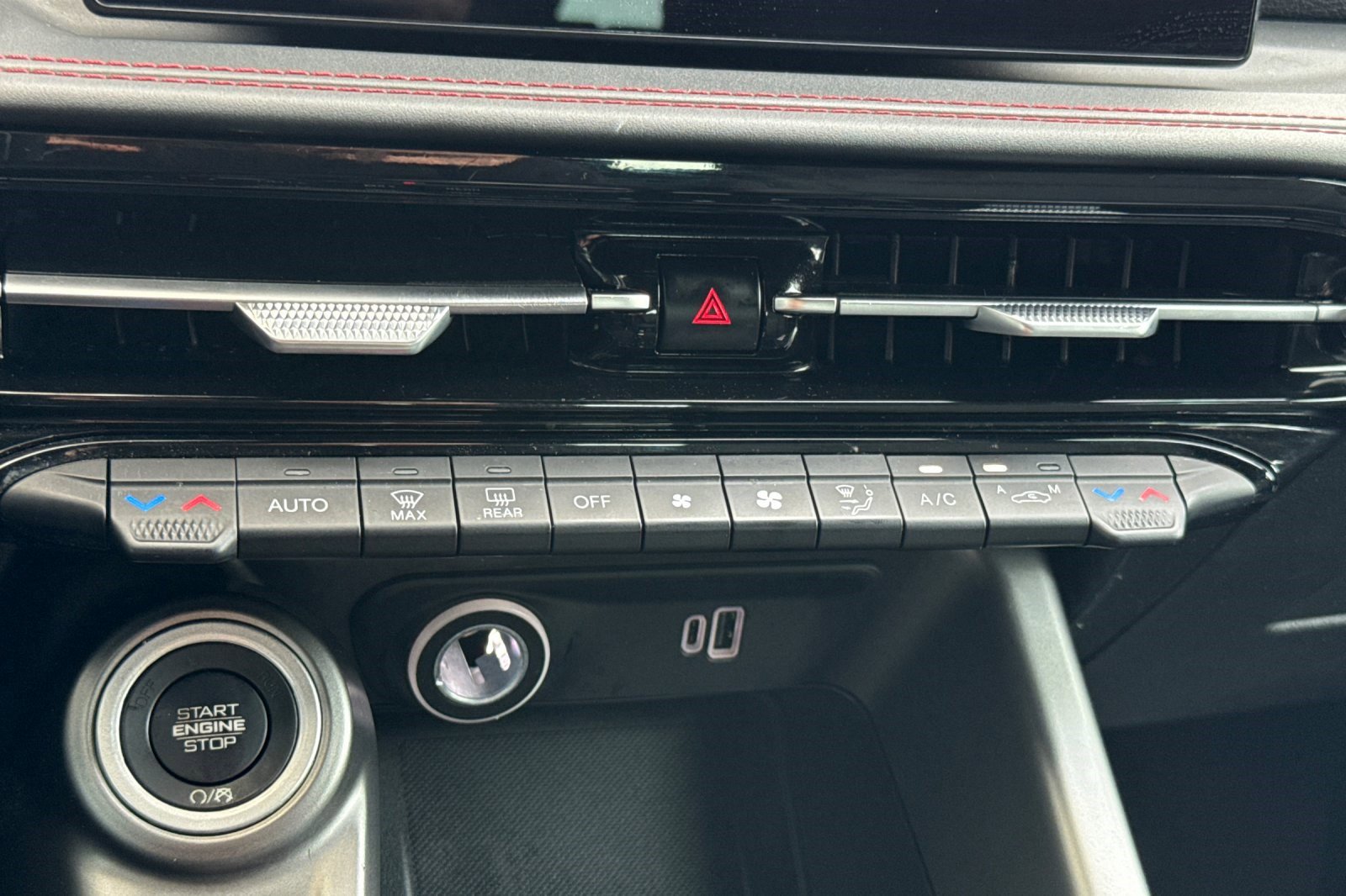 Used 2024 Dodge Hornet R/T w/ R/T Blacktop Package image 25