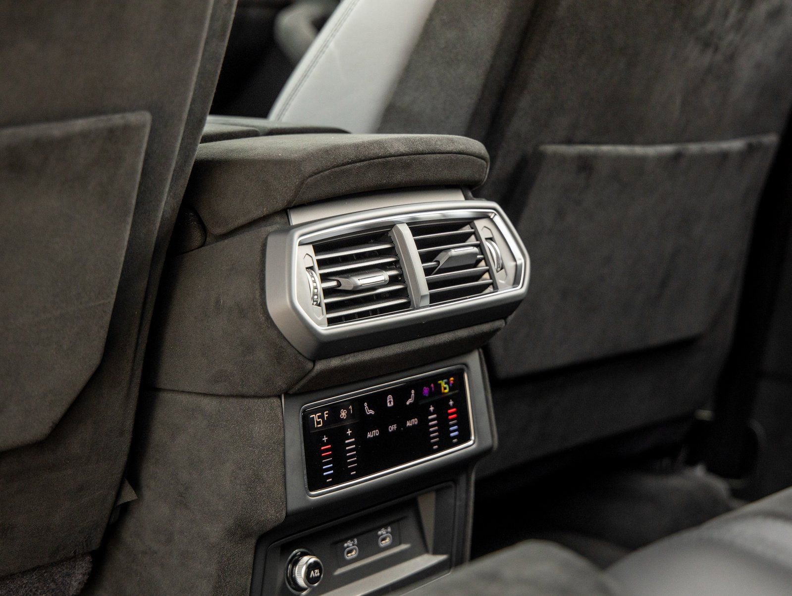 Used 2024 Lamborghini Urus Performante image 39