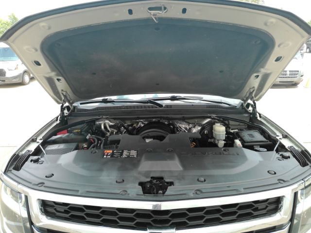 Used 2016 Chevrolet Suburban LT RWD image 57