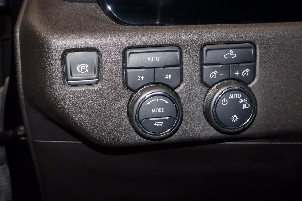 Used 2024 Chevrolet Silverado 1500 LT AWD/4WD image 27