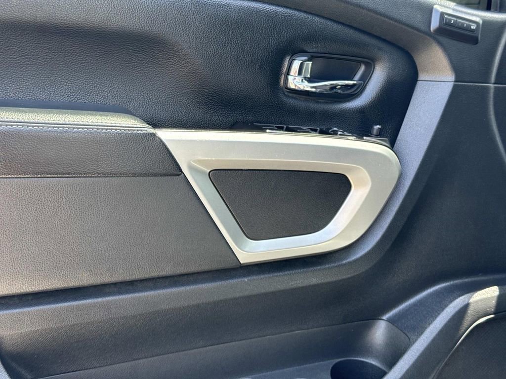 Certified 2020 Nissan Titan SL w/ Moonroof Package image 17