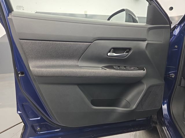 New 2026 Nissan Kicks SV FWD image 12