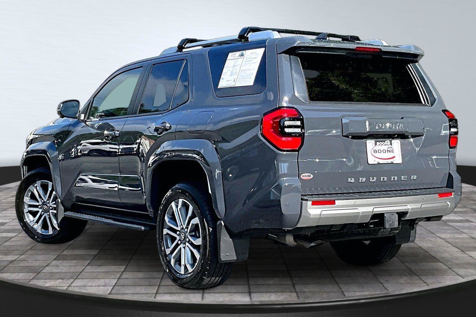 Used 2025 Toyota 4Runner Limited AWD/4WD image 4