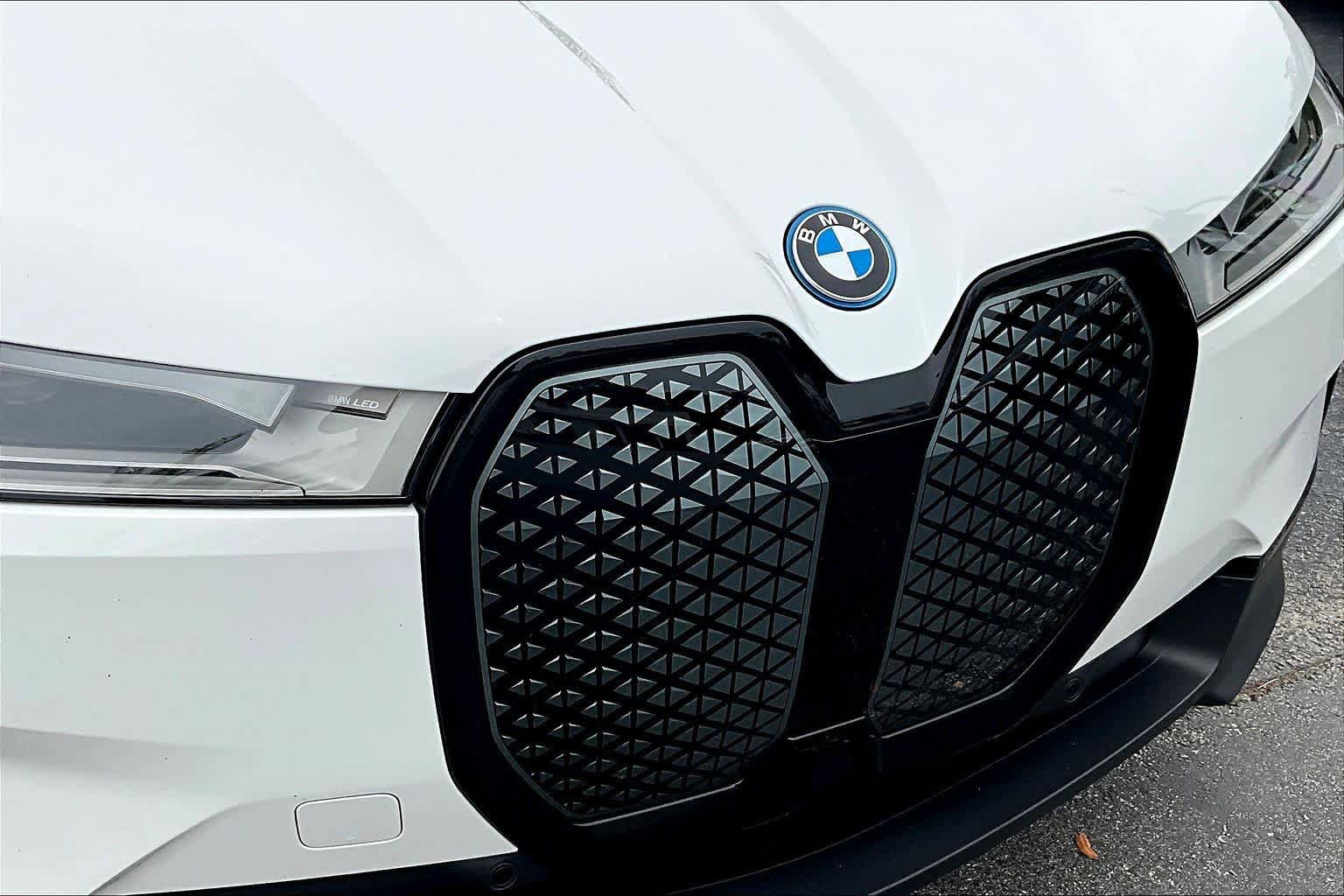 Certified 2023 BMW iX xDrive50 image 29