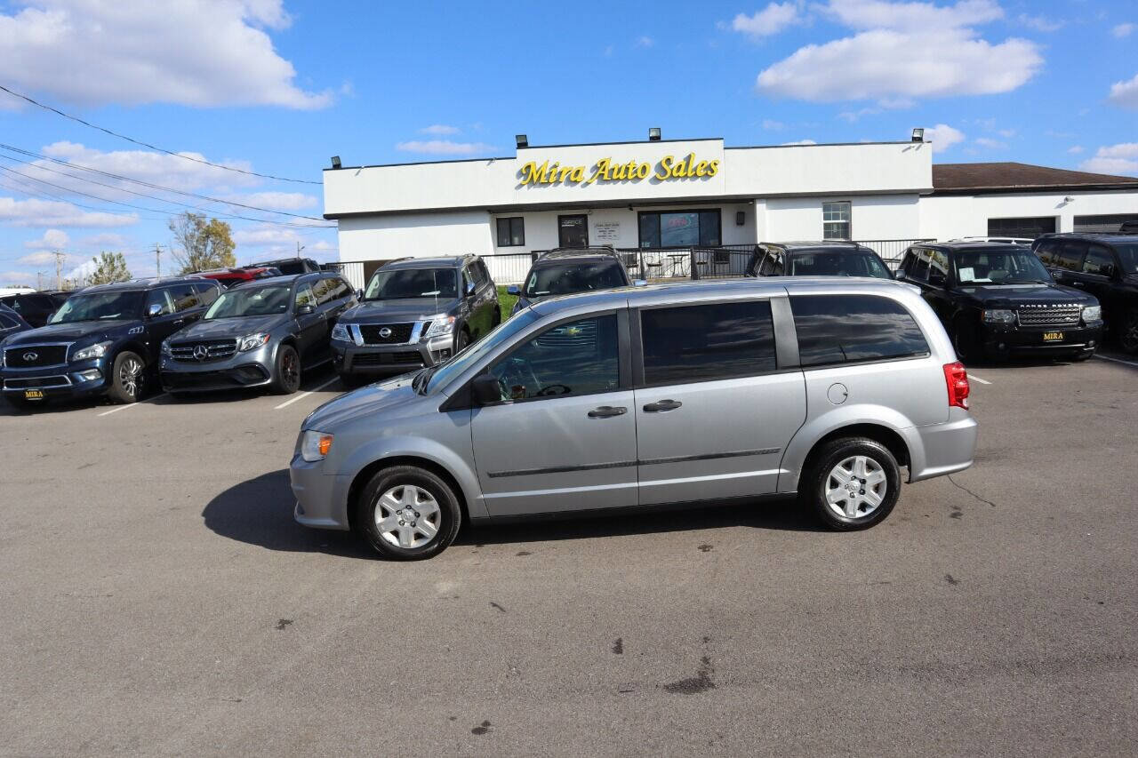 Used 2013 RAM C/V Tradesman image 2