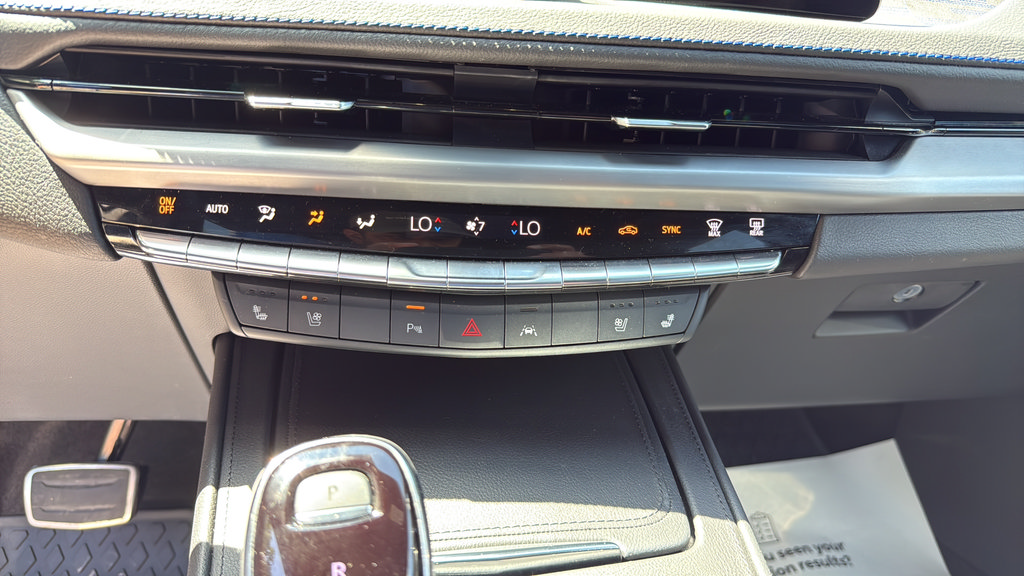 Certified 2025 Cadillac XT4 Sport w/ LPO, Onyx Lite Package AWD/4WD image 34