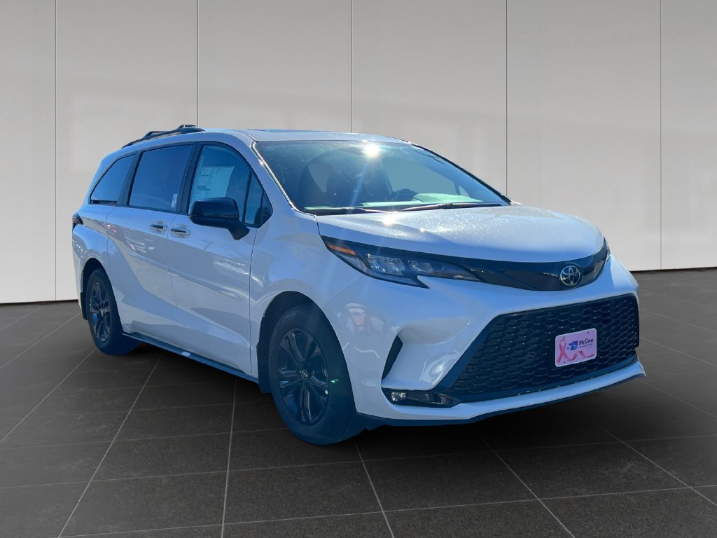 New 2026 Toyota Sienna XSE AWD/4WD image 8