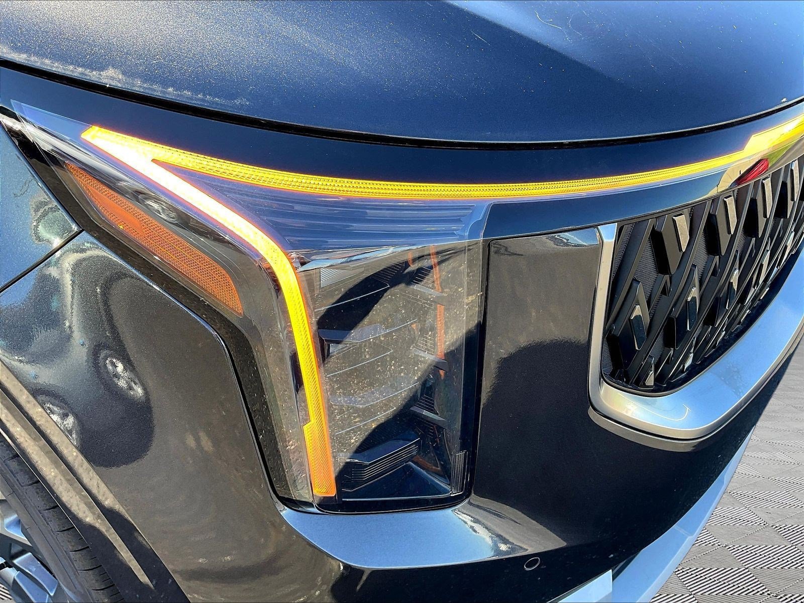 New 2027 Kia Carnival EX FWD image 8