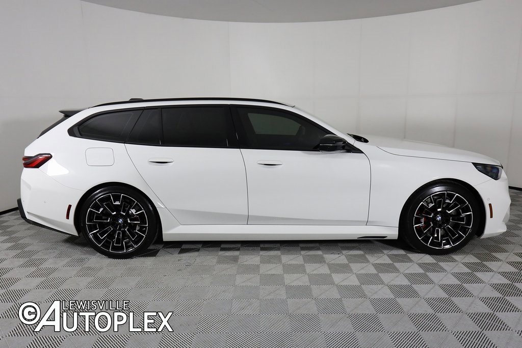 Used 2026 BMW M5 Touring image 4