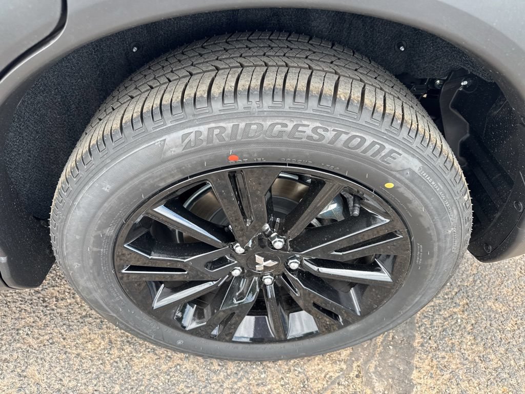 New 2026 Mitsubishi Eclipse Cross LE AWD/4WD image 40