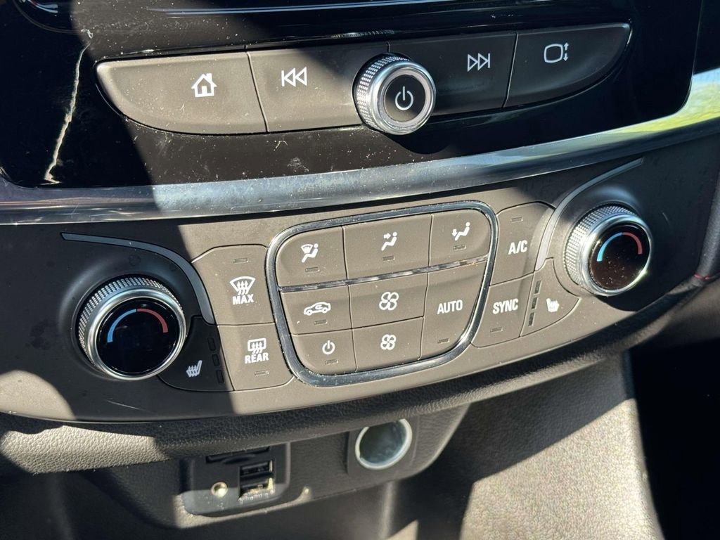 Used 2023 Chevrolet Traverse RS AWD/4WD image 30