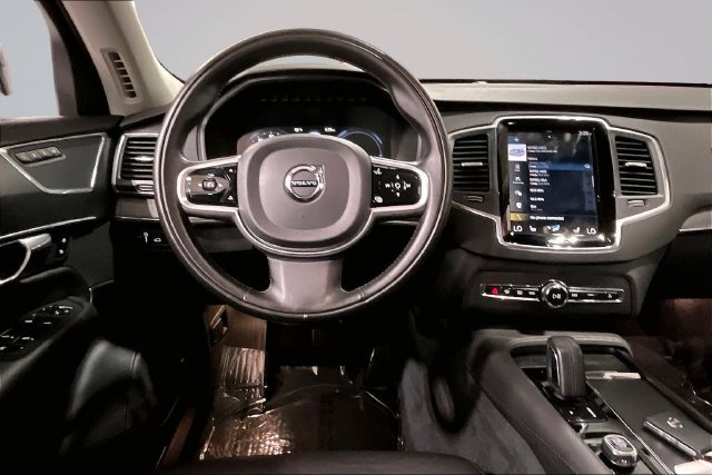 Used 2020 Volvo XC90 T8 Momentum w/ Protection Package Premier AWD/4WD image 7