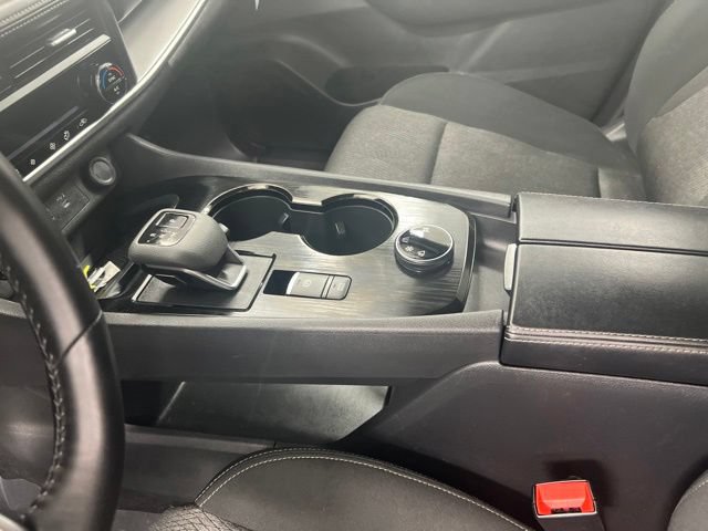 Used 2026 Nissan Rogue SV AWD/4WD image 15
